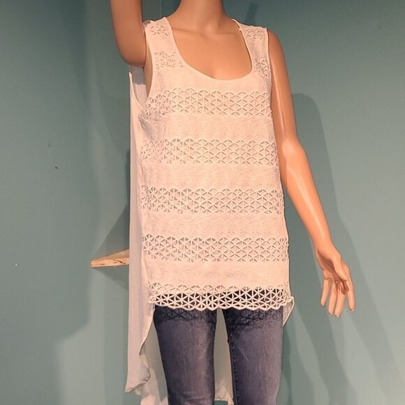 A. MOON cream hi-lo lace blouse - Picture 6 of 10